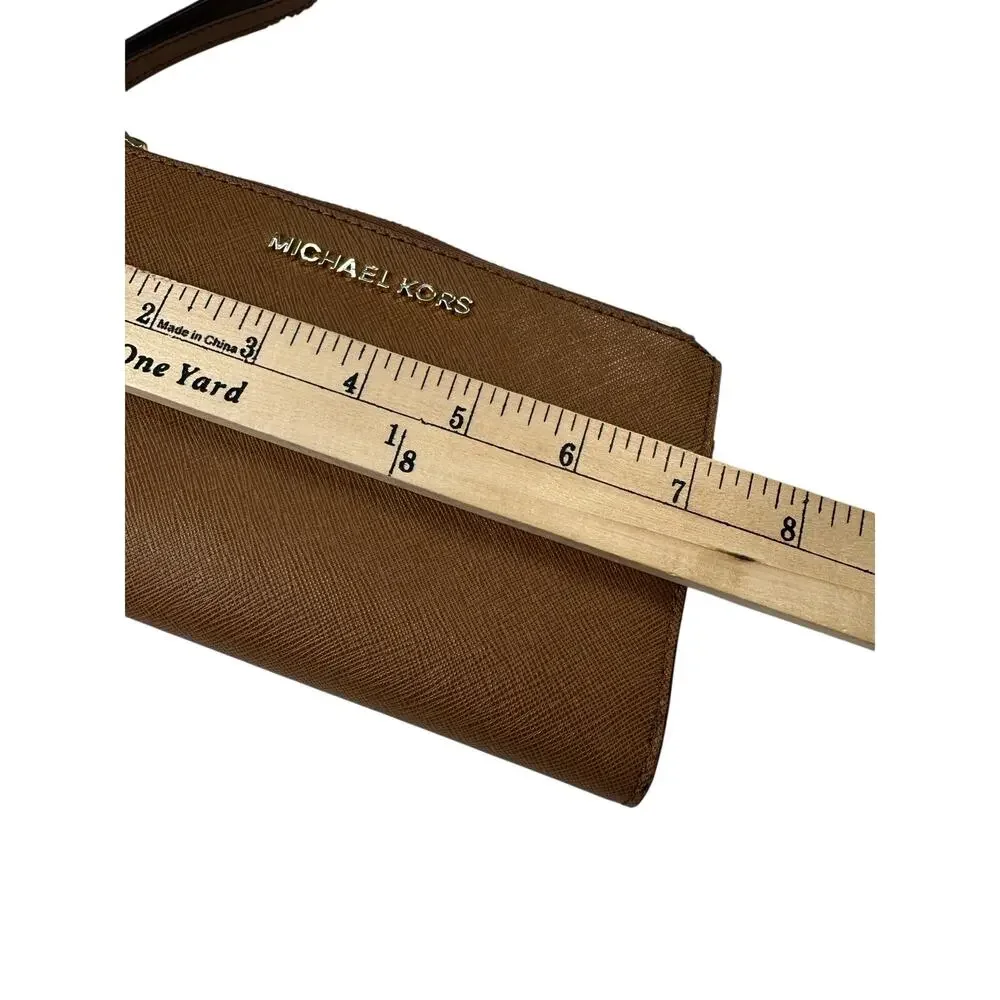 Michael Kors‎ Jet Set Travel Wristlet Women OS Luggage Tan Good Saffiano Leather